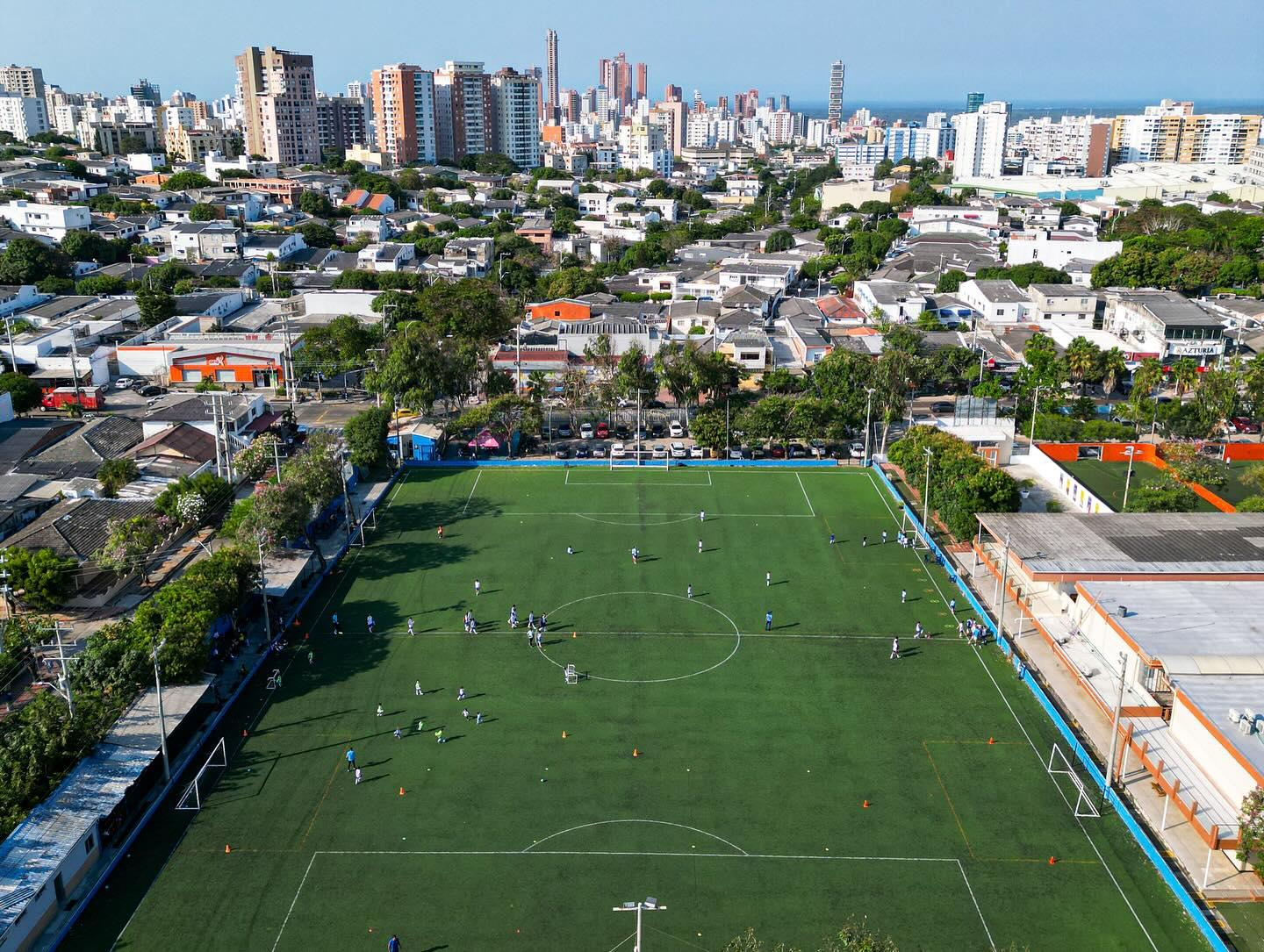 Niños entrenando en Club Academia La Jaula